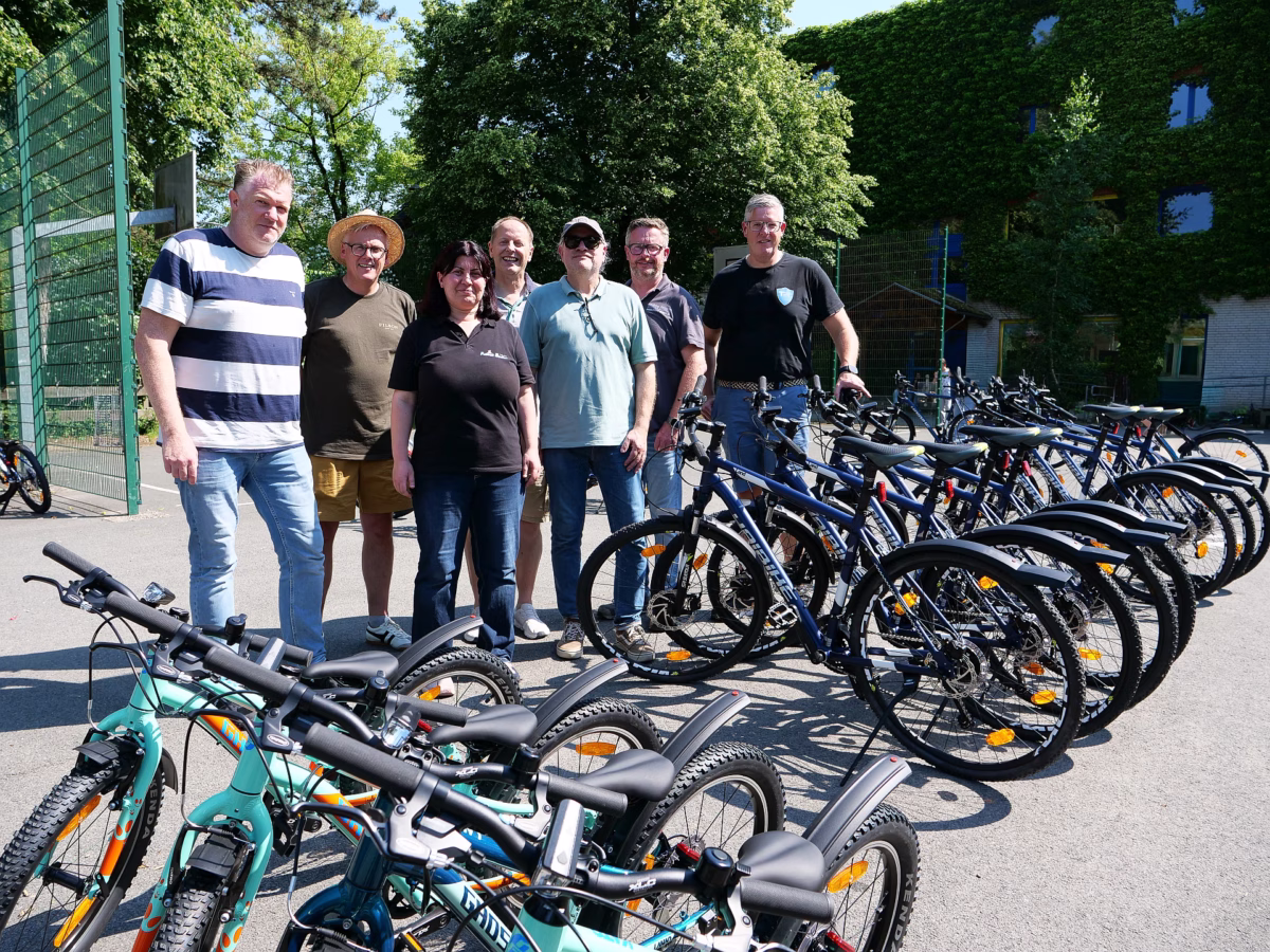 Lions, Fahrradspende-2